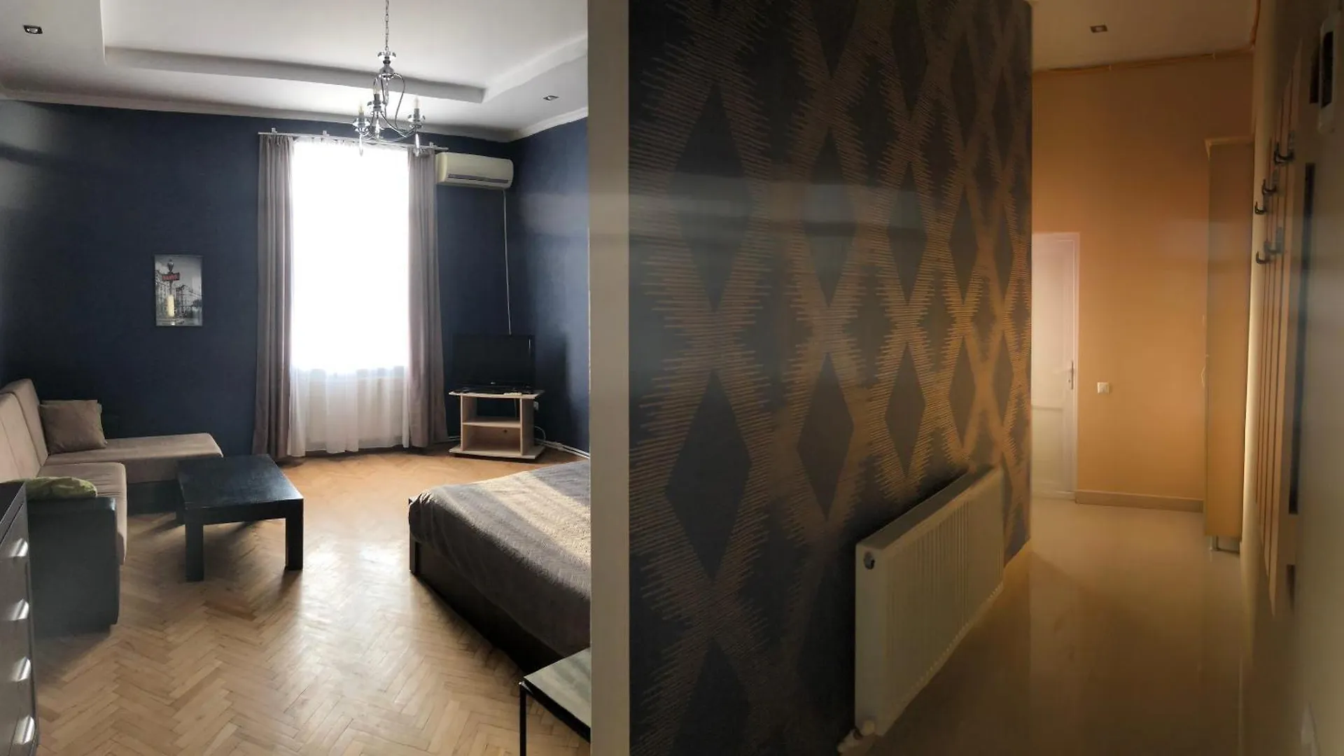 Riverside Apartment In Old Tbilisi