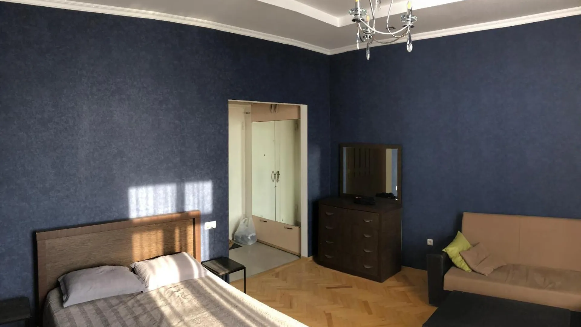 Riverside Apartment In Old Tbilisi Georgia